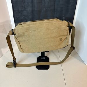 VRST Men’s Canvas Sling Bag